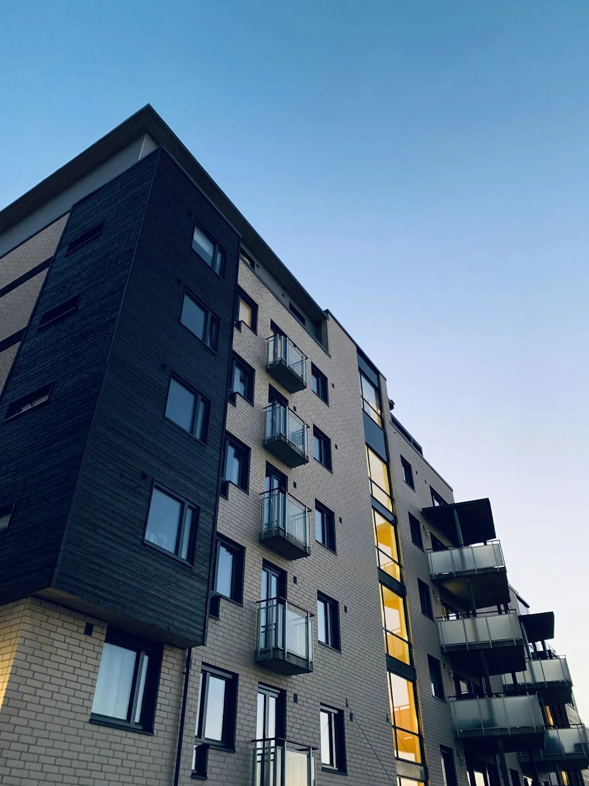 Grand Waterfront Suites